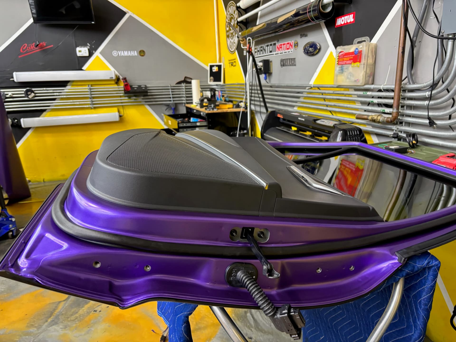 Completed vehicle work from the KAR FX Customs gallery 14